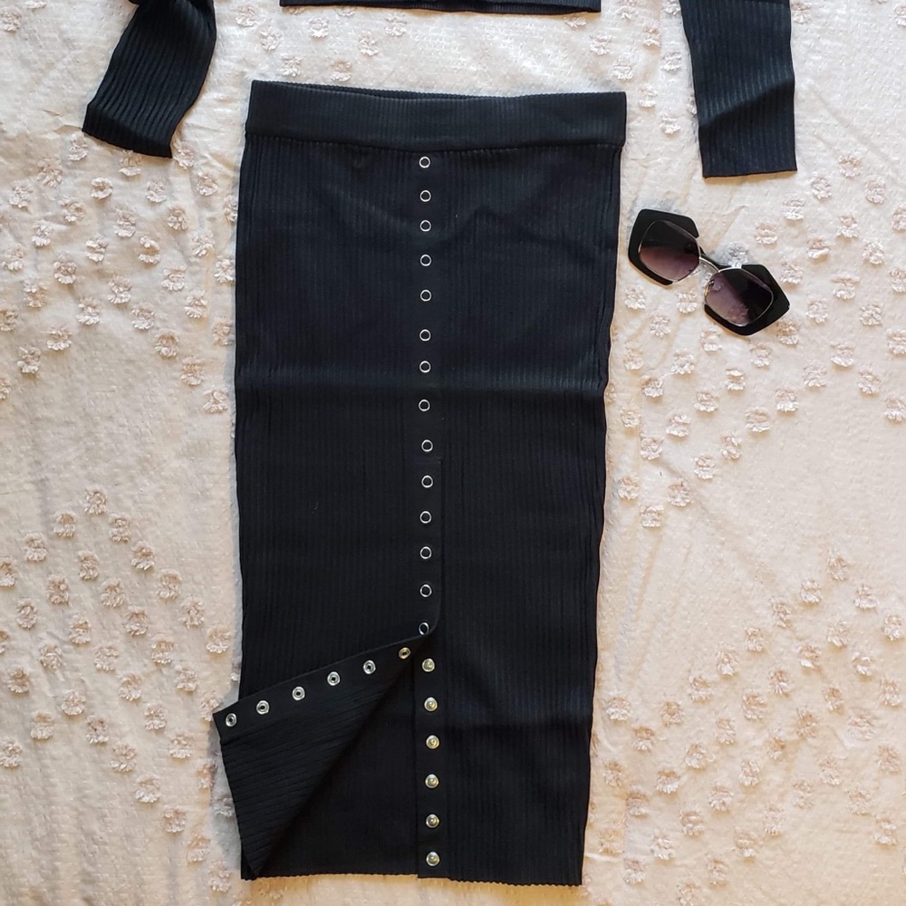 2-PC Ribbed Buttoned Crop Cardigan Skirt Set JR’s - Picture 2 of 8
